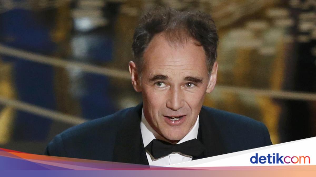 Bukan Tom Hardy Atau Sylvester Stallone, Ini Pemenang 'Best Supporting ...