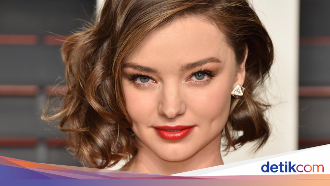 Tidak Suka Pesta, Miranda Kerr Mengaku Anak Rumahan