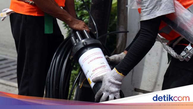 Kabel  Bawah Tanah di Panglima Polim Terbakar  Ini Kata PLN   Kabel  Bawah Tanah di Panglima Polim Terbakar  Ini Kata PLN