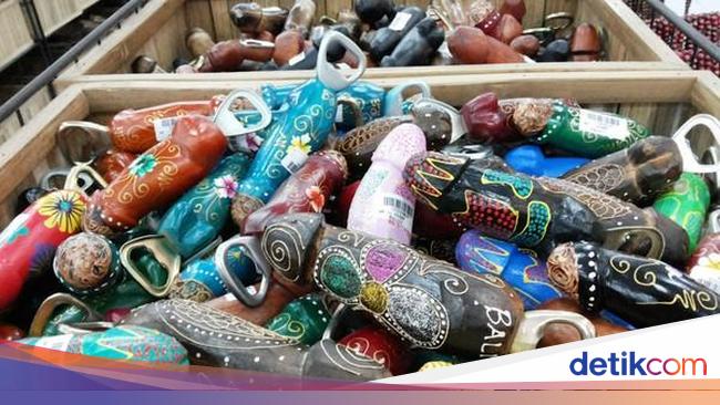 Penis Kayu, Suvenir Nyeleneh yang Banyak Dicari di Bali