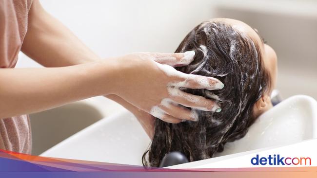  Pakai  Shampoo Kutu Rambut  Wajah Remaja Wanita  Malah 