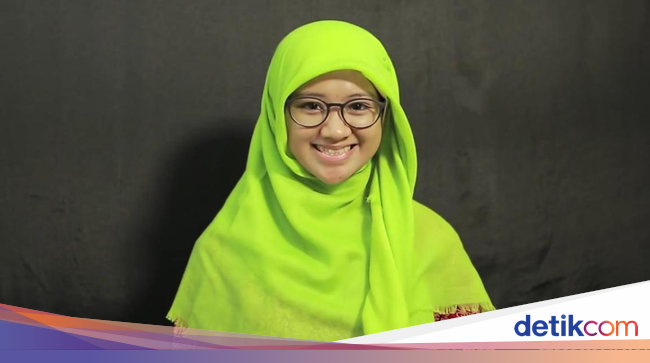 Tips Hijab untuk Wanita  yang Memakai Kacamata 