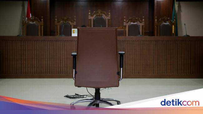 Duo Terdakwa Korupsi Lahan Rumah DP Rp 0 Dituntut 9 dan 7 Tahun Penjara