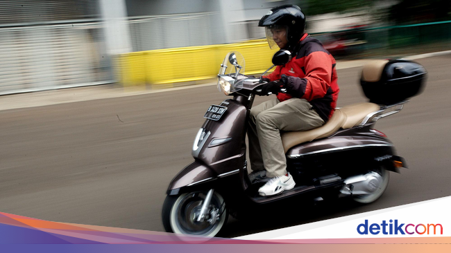 Sensasi Menunggangi Skuter Peugeot Django