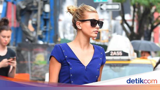 Tren Busana Yang Harus Anda Miliki Saat Ini Berdasarkan Gaya Selebriti Tren Busana Yang Harus Anda Miliki Saat Ini Berdasarkan Gaya Selebriti