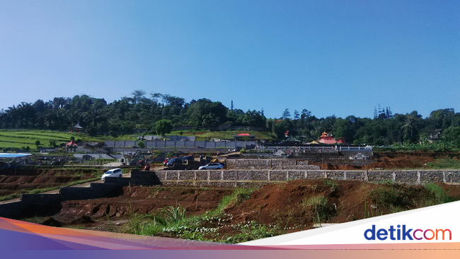 Hidup Berdampingan dengan Rumah Jenazah di Perbukitan Hidup Berdampingan dengan Rumah Jenazah di Perbukitan