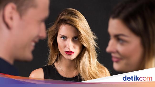 Kisah Asmara Terlarang AKP Hilman dengan Istri Polisi Kisah Asmara Terlarang AKP Hilman dengan Istri Polisi