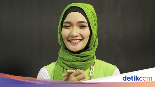 Kreasi Pashmina Rawis dari Si Cantik Helga Finalis 