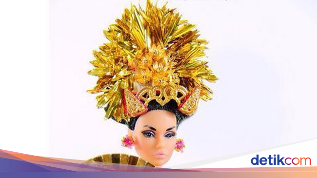 Foto Aksi Barbie Jadi Penari  Bali  Sampai Kuda Lumping 5 Foto Aksi Barbie Jadi Penari  Bali  Sampai Kuda Lumping 5