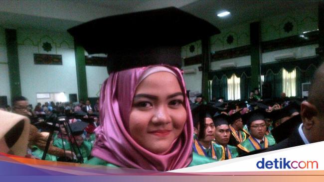 Gadis Ini Lulus Kedokteran Di Usia 17 Tahun Termuda Se Indonesia 