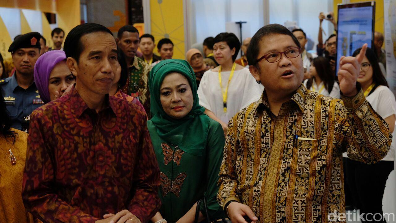 Jokowi Sahkan Perpres Roadmap E-Commerce