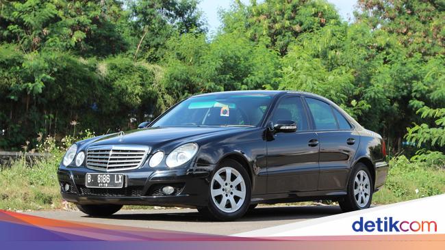 Mercedes-Benz E200 Kompressor Bekas Taksi Blue Bird Mercedes-Benz E200 Kompressor Bekas Taksi Blue Bird