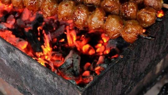 5 Rekomendasi Warung Bakso Bakar Maknyus Di Malang, Dijamin Bakal Ngiler