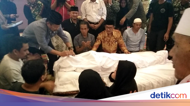 Haji Lulung dan Mahfudz Siddiq Melayat Andi M Ghalib