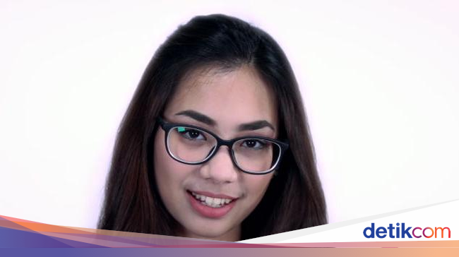 Tips Makeup Mata Untuk Wanita Berkacamata  Tips Makeup Mata Untuk Wanita Berkacamata