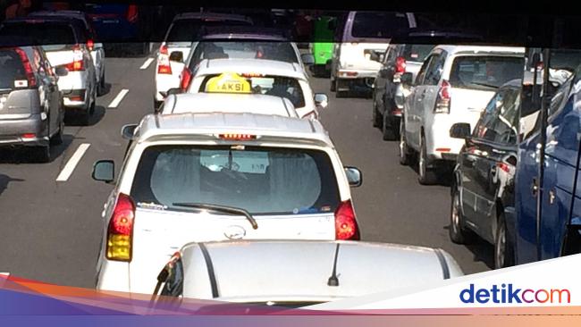 Tol Bekasi Timur Arah Cawang Macet Pagi Ini