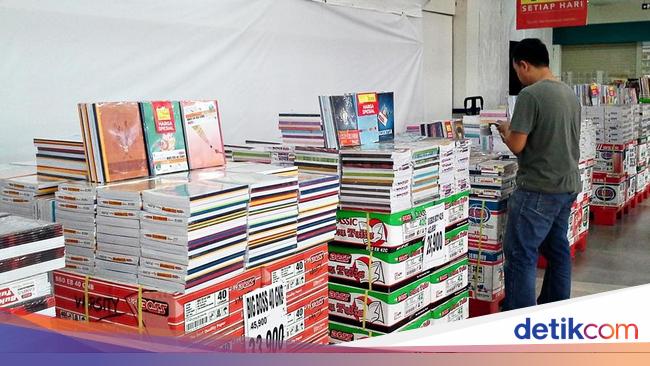 Transmart Carrefour Gelar Promo Buku Tulis