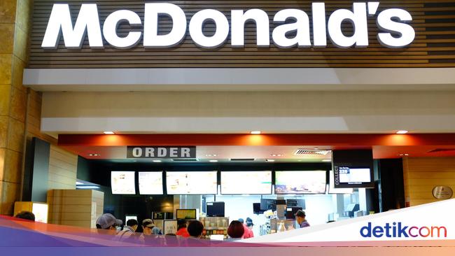 McDonald’s Corp to Cut Wages and Layoff Employees in Company Restructuring