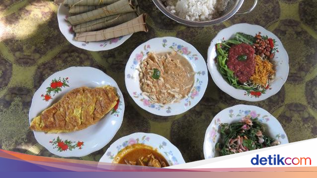 RM Suranadi: Sedap Nikmat Sate Bulayak dan Ayam Pelalah 