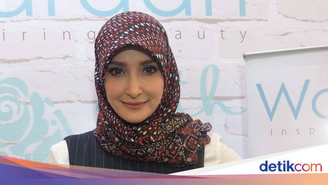 Foto: Transformasi Gaya Hijab Wanita Indonesia dari Masa 