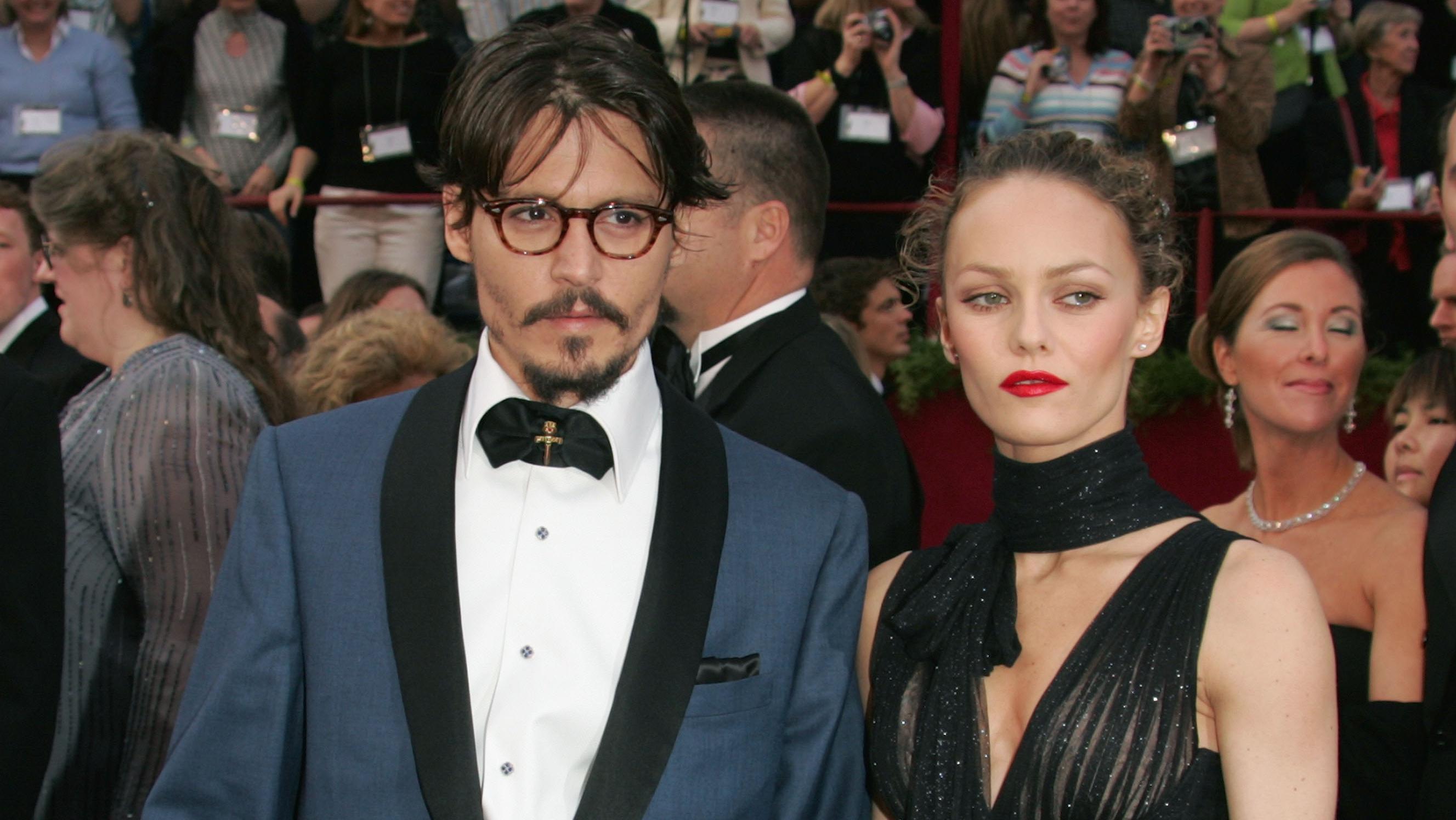 14 Tahun Berhubungan, Kenapa Johnny Depp Tak Nikahi Vanessa Paradis?