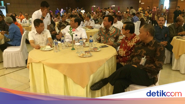 juni laporan 2018 pajak Kecuali dan Polri, Luhut: Jumlah Pajak TNI Pembayar PNS,