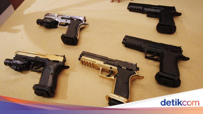 Pindad Produksi Pistol Premium Baru untuk Sipil, Berapa Harganya?