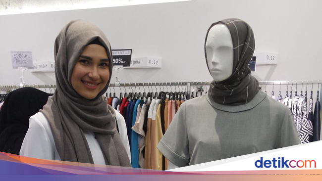 Foto Pilihan Baju Lebaran dari 3 Desainer Busana Muslim Muda Foto Pilihan Baju Lebaran dari 3 Desainer Busana Muslim Muda