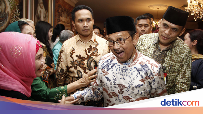 Jokowi-JK Buka Bersama di Kediaman Habibie