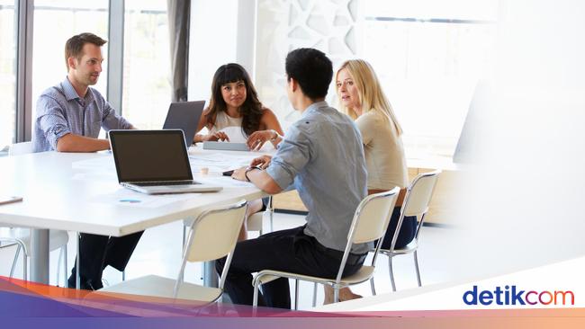 4 Pertanyaan Yang Harus Dihindari Saat Bertemu Orang Baru