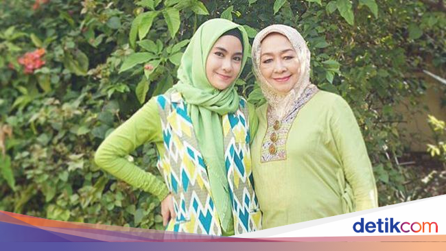 Anisa Rahma Mantap Berhijab Setelah Tiga Hari Merenung Anisa Rahma Mantap Berhijab Setelah Tiga Hari Merenung