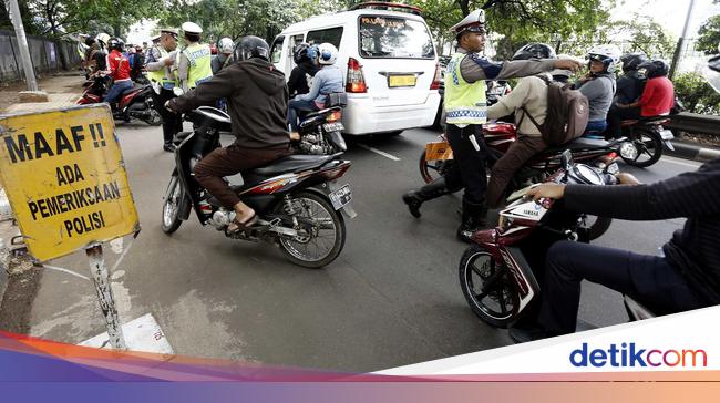 Gelar Razia Ilegal Oknum Polisi Ditangkap Beserta Uang Rp 5 Juta