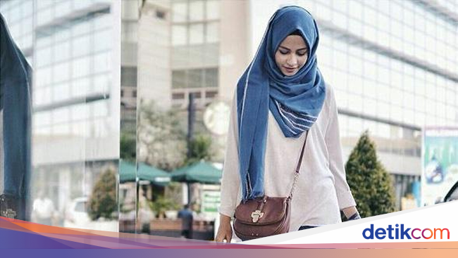 Foto Tren Jeans Rumbai yang Kini Diterapkan Selebriti Foto Tren Jeans Rumbai yang Kini Diterapkan Selebriti