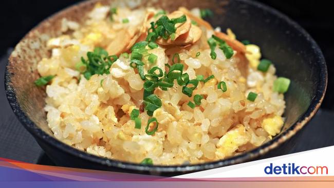 Santap Malam Enak  dengan Nasi  Goreng  Gaya Jepang 