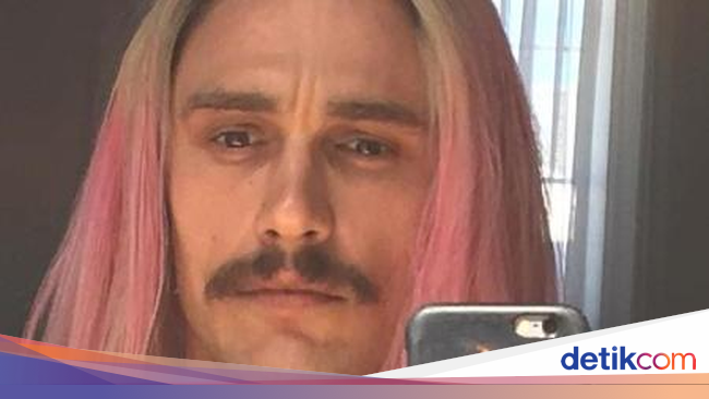 James Franco Ubah Penampilan dengan Mengecat Rambut  Jadi 