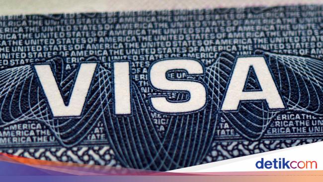 Golden visa rules in Luhut’s hands, July target complete