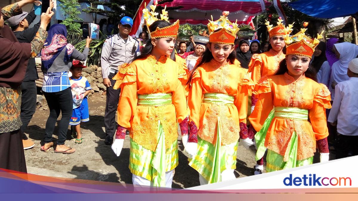 Monster high jinsiy aloqa rasmlar Yalangoch Larisa Guzeeva