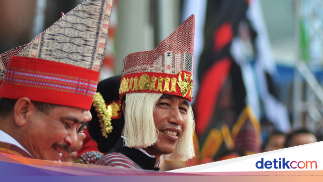 Jokowi Bakal Pakai Baju Adat Sunda di Karnaval Kemerdekaan Jokowi Bakal Pakai Baju Adat Sunda di Karnaval Kemerdekaan