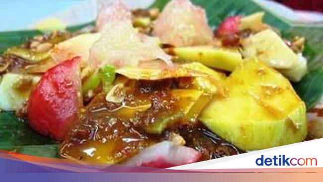 Buah Segar Yang Diiris Diserut Atau Ditumbuk Sama Enaknya