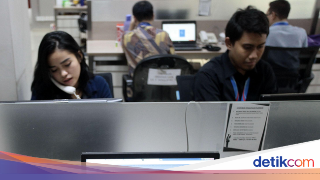 Sarjana Serbu Lowongan Kerja Customer Service di Smartfren