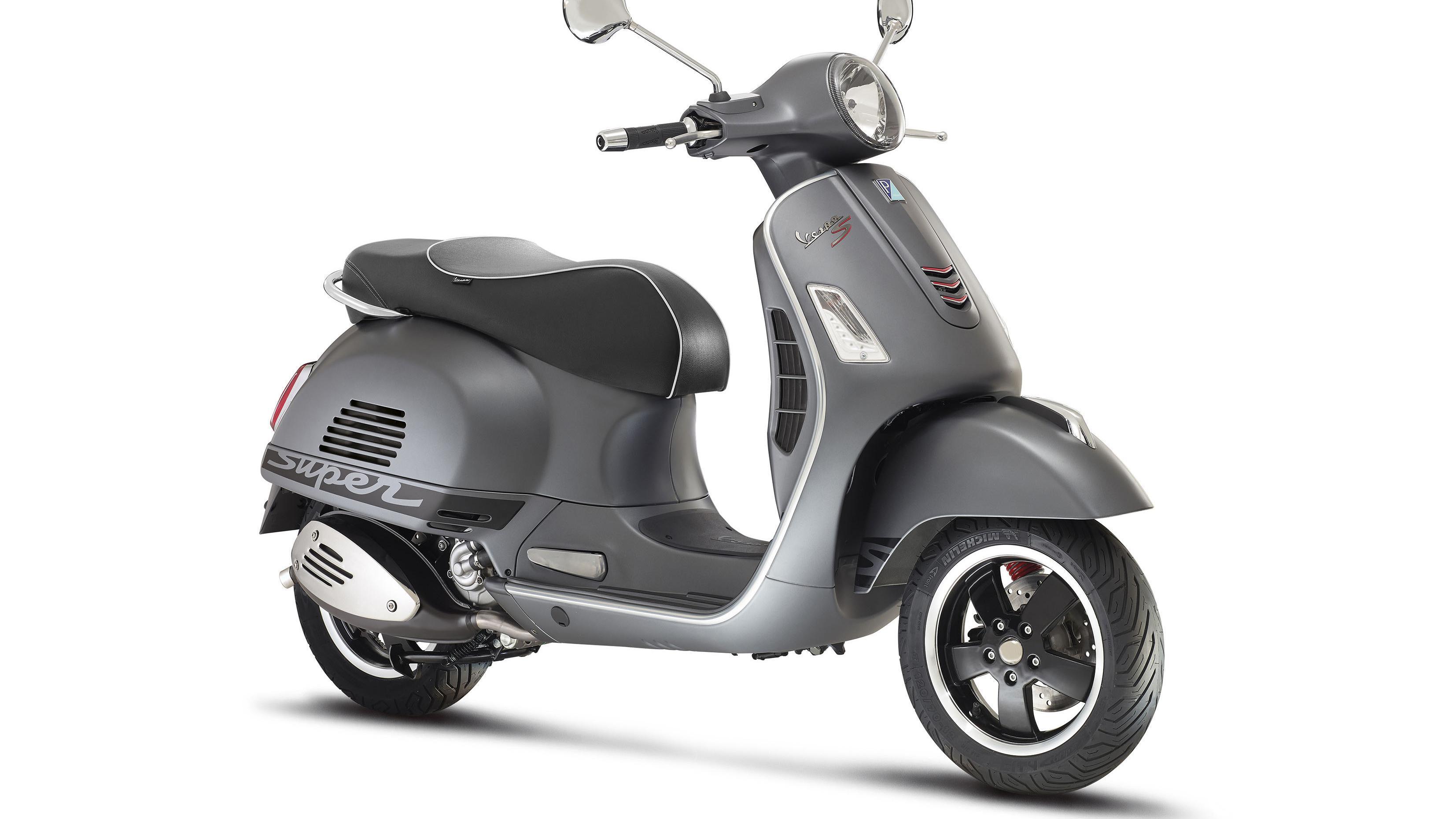 Piaggio Indonesia Bawa Vespa GTS 300 Super Sport, Harganya Rp 165 juta