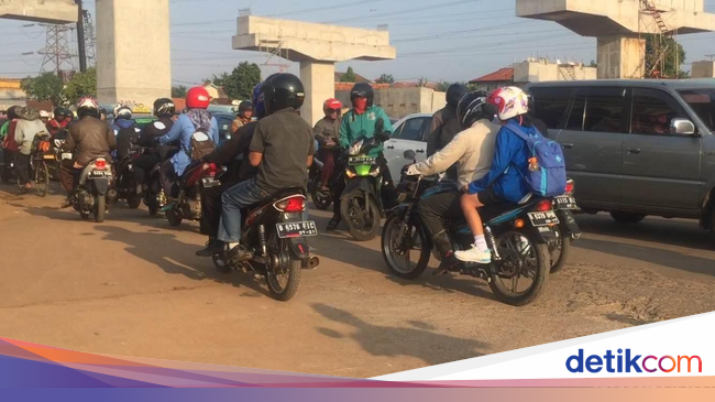 Libur Idul Adha, Sore Ini Lalin Kalimalang Jaktim Arah 