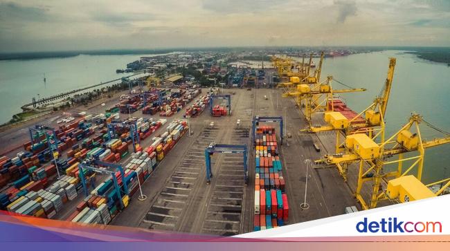 Pelindo Jelaskan soal Pendangkalan Alur Pelayaran di Pelabuhan