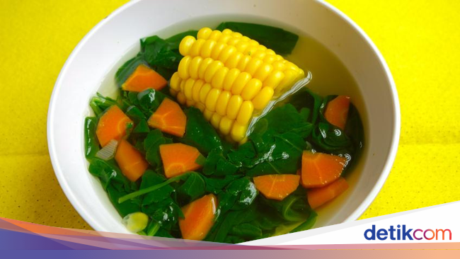 Dengan 3 Bahan Ini Anda Bisa Bikin Sayur Bening yang Sedap Dengan 3 Bahan Ini Anda Bisa Bikin Sayur Bening yang Sedap