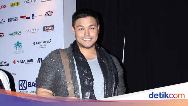 Ramadan Ivan Gunawan Kenalkan Kerudung Anti Budek Ramadan Ivan Gunawan Kenalkan Kerudung Anti Budek