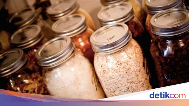 Manfaatkan Mason Jar untuk Wadah Bahan Makanan Kering dan 