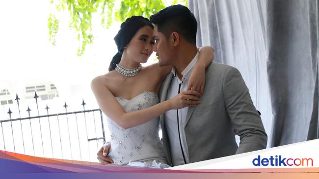 Mesranya Ryana Dea dan Puadin Redi saat Foto Prewedding