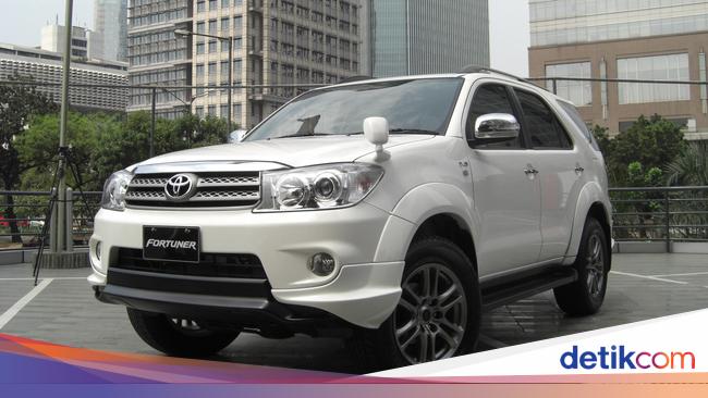  Oli Mesin Apa yang Cocok untuk Fortuner Diesel 2020 