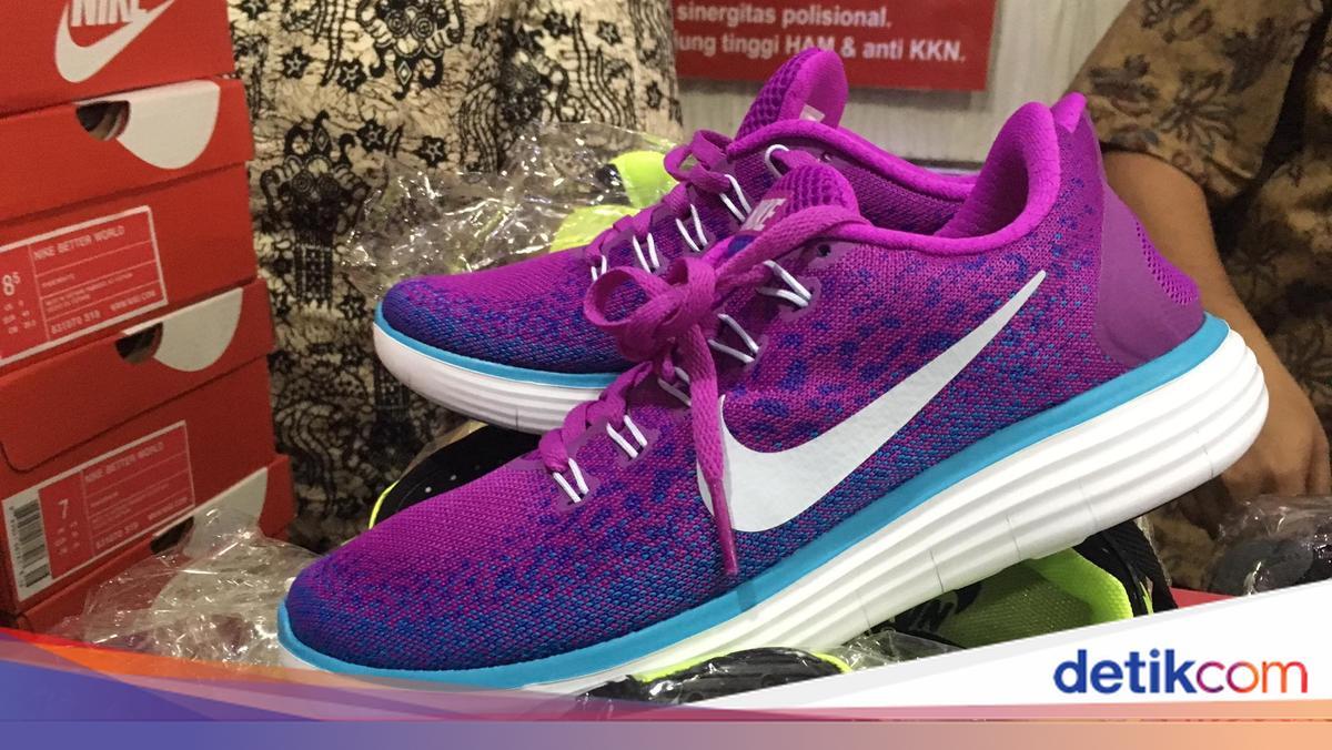 Vietnam Sita Hampir 50.000 Sepatu Nike KW Rp 66 M