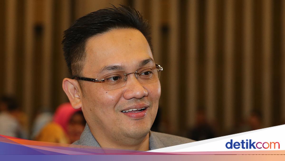 Api Farhat Akhir Laporan Farhat Abbas soal Dugaan Asusila Ketua KPU dan Wanita Emas